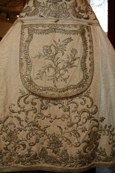 Manteau Lithurgique fait avec la Robe de Mariée de Sissi 002